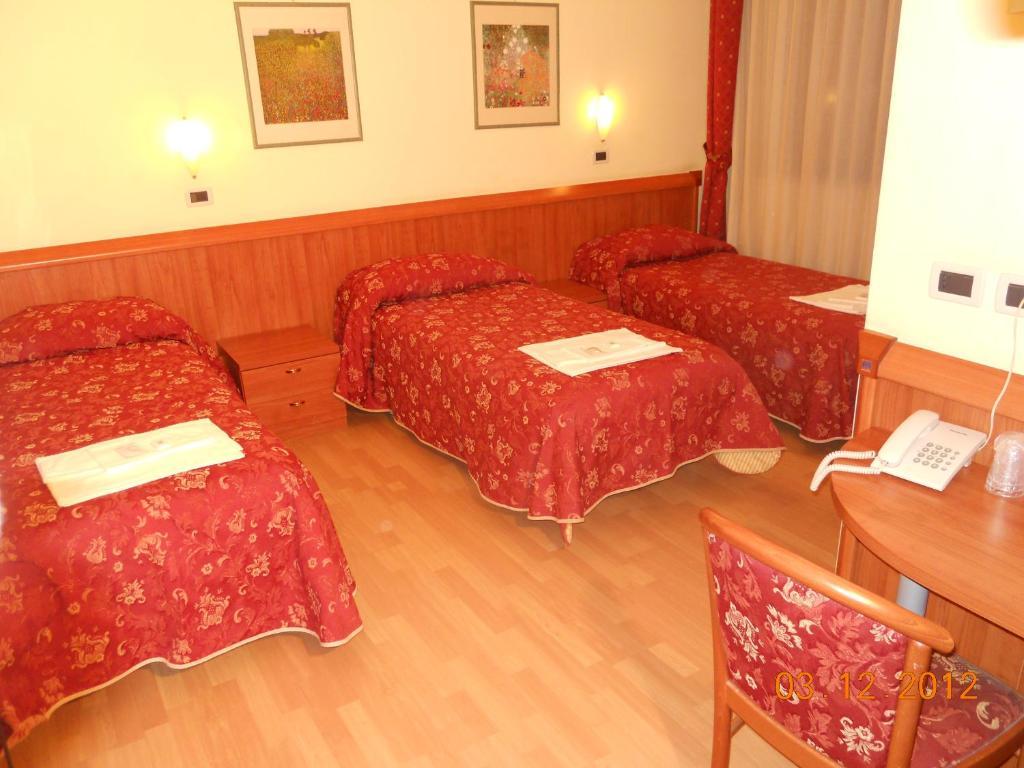Hotel Val Di Sangro Perano Стая снимка